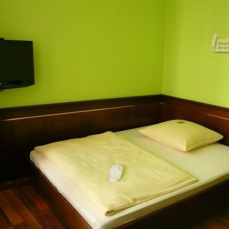 Hotel Am Wilhelmsplatz Stuttgart Extérieur photo