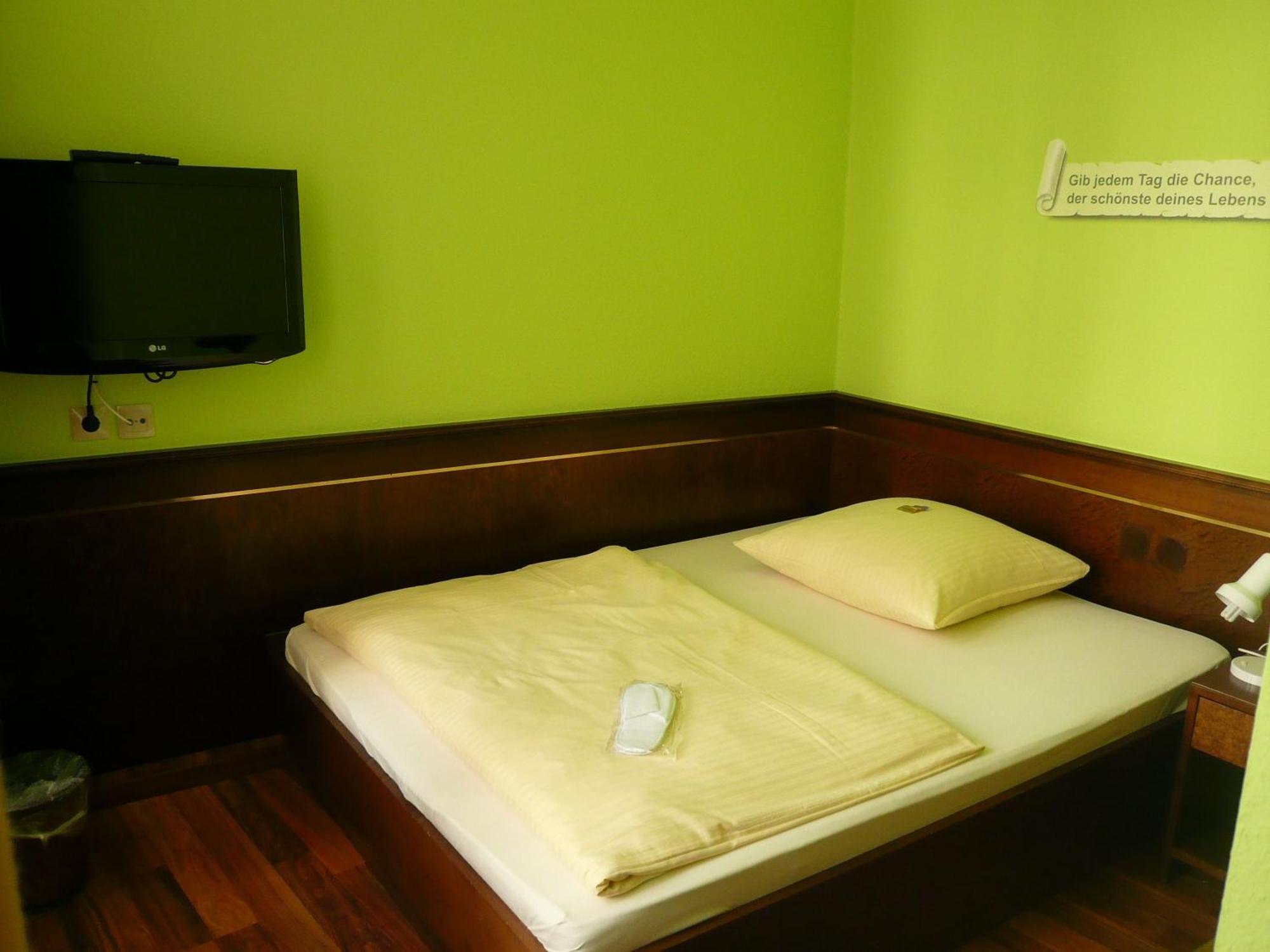 Hotel Am Wilhelmsplatz Stuttgart Extérieur photo