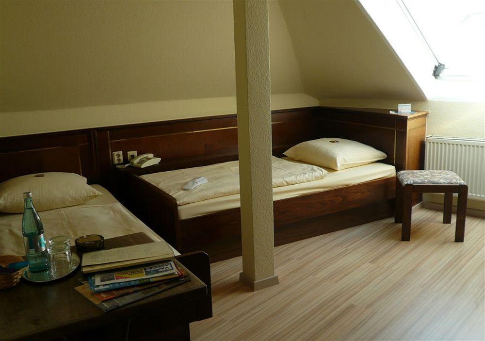 Hotel Am Wilhelmsplatz Stuttgart Extérieur photo