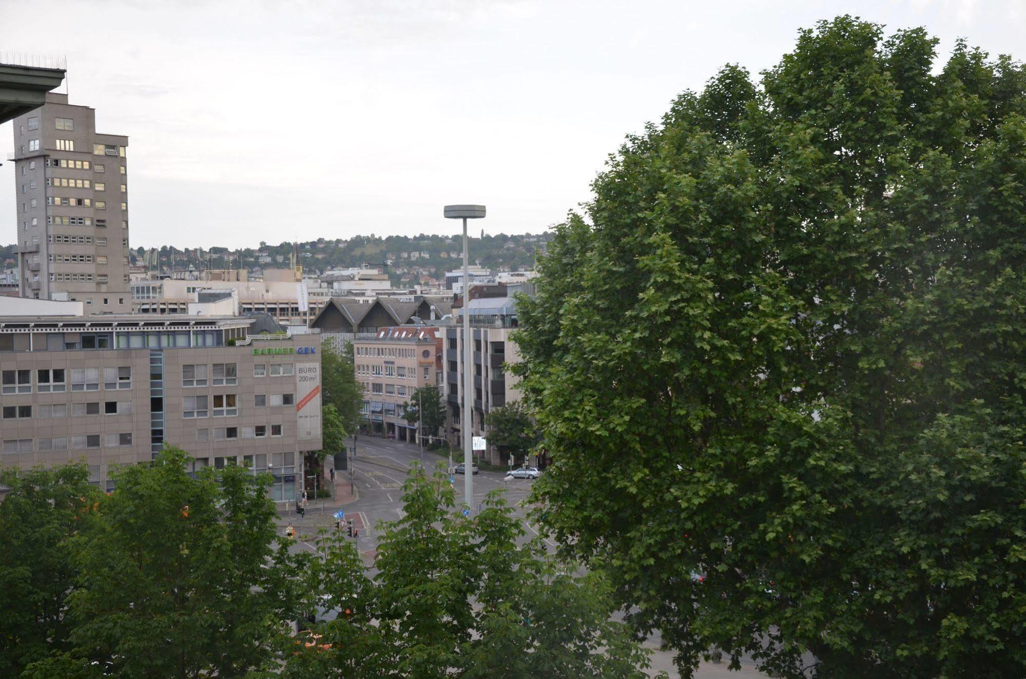 Hotel Am Wilhelmsplatz Stuttgart Extérieur photo